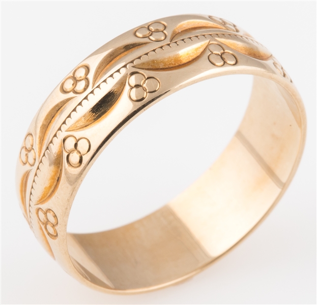 9K YELLOW GOLD PATTERNED BAND 