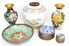 CHINESE ITEMS - CLOISONNE, PORCELAIN AND TRINKET BOXES