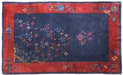 MID-CENTURY CHINESE RUG WITH FLOWER DESIGN