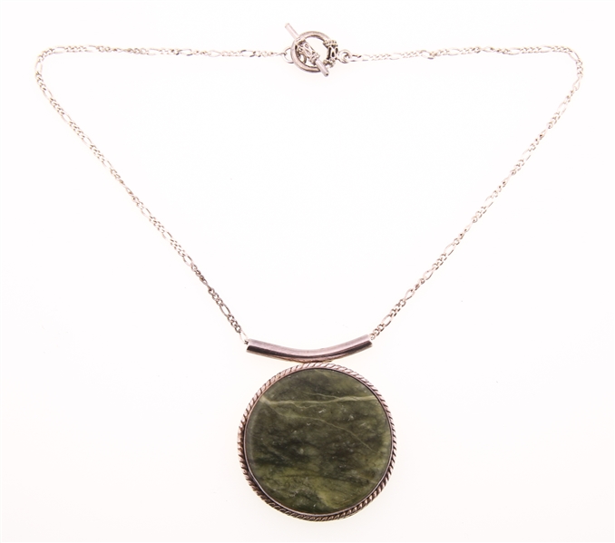 STERLING SILVER GREEN MARBLE PENDANT NECKLACE
