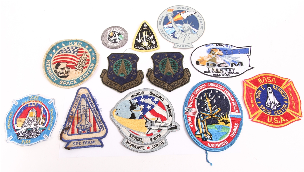 US & RUSSIAN SPACE AGENCY PATCHES & STICKER - LOT OF 12