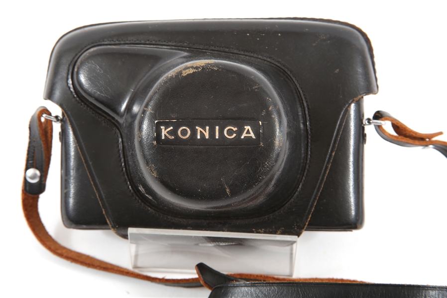 1960s KONICA AUTO S RANGEFINDER 35 MM CAMERA & CASE