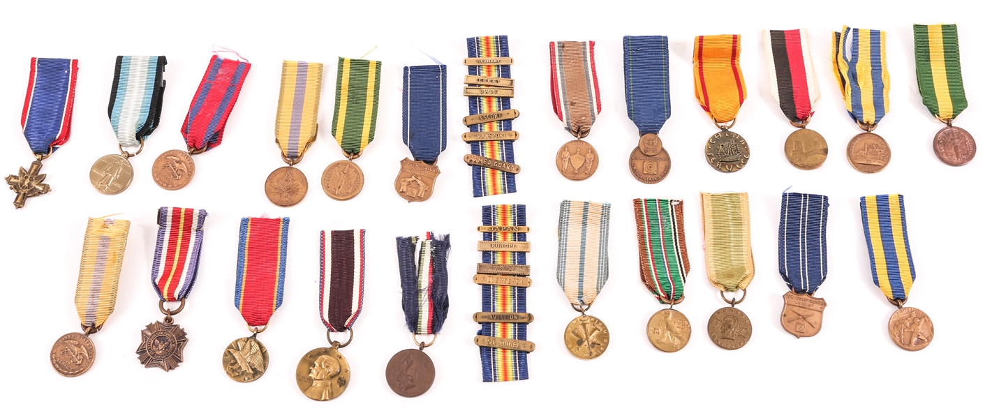 20TH C. MINI US MILITARY MEDALS AND BARS