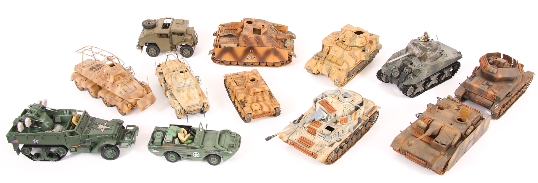 MILITARY VEHICLES, FINISHED MODELS - LOT OF 12