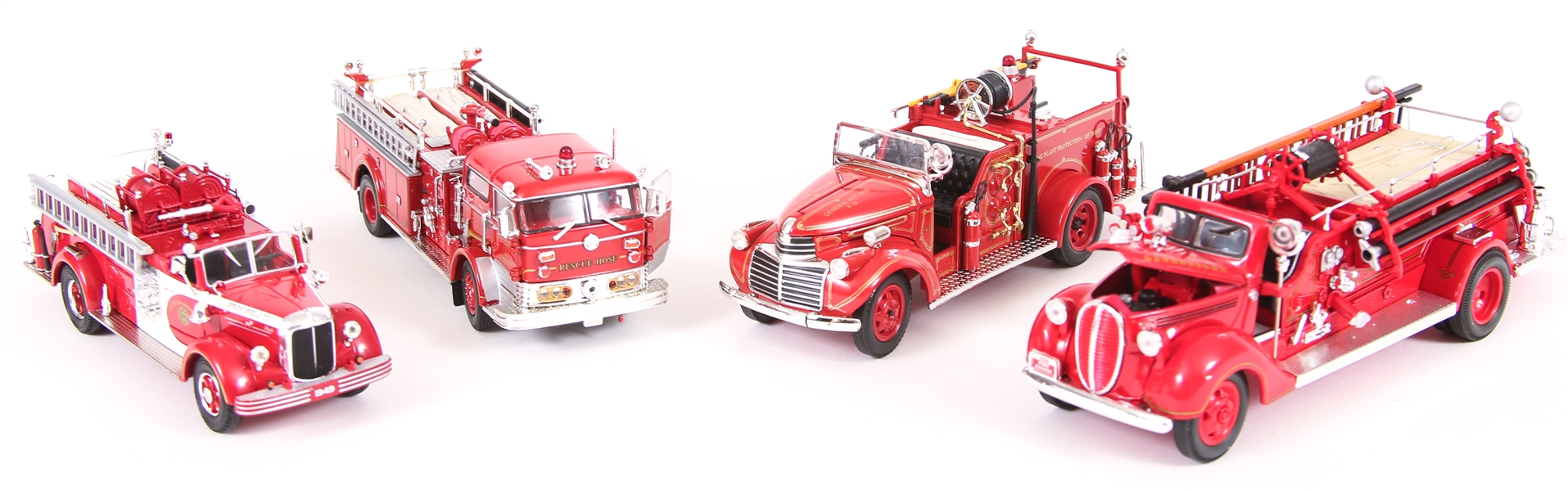 DIECAST MODEL FIRE ENGINES 1941-1960 - LOT OF 4