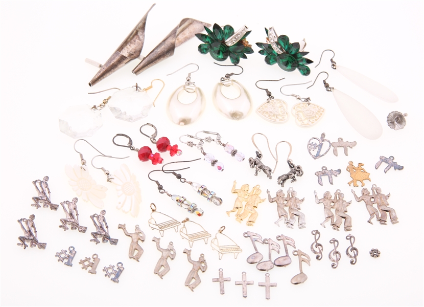 WOMENS EARRINGS AND CHARMS