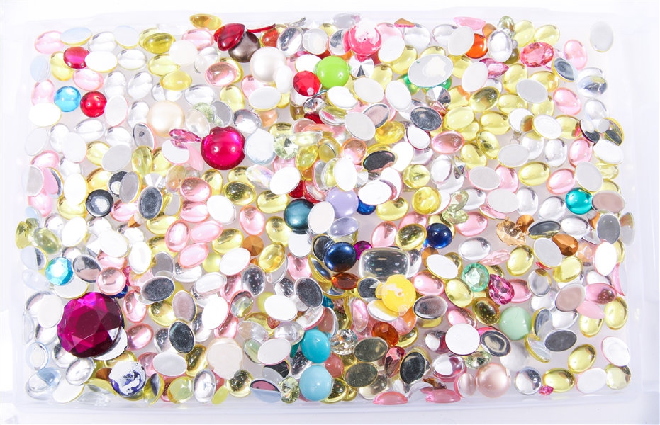 LOOSE RHINESTONES AND EMBELLISHMENTS 100+