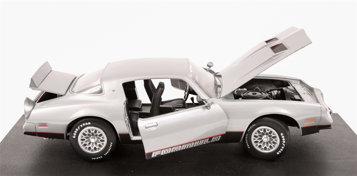 Lot Detail ERTL 1977 PONTIAC FORMULA FIREBIRD 118 SCALE MODEL