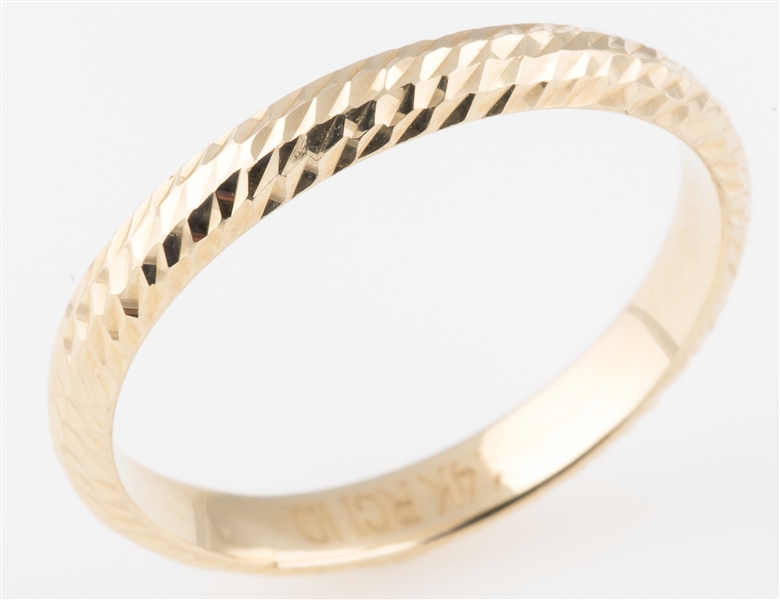14K YELLOW GOLD PATTERNED BAND 