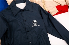 MEN'S LIGHTWEIGHT WINDBREAKER JACKETS - LOT OF 5