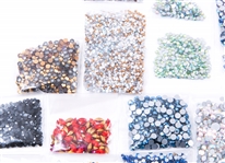 LOT OF LOOSE RHINESTONES
