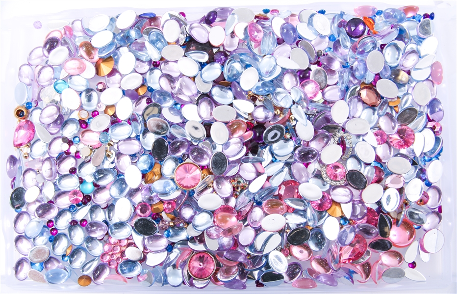 LOOSE RHINESTONES AND EMBELLISHMENTS 100+