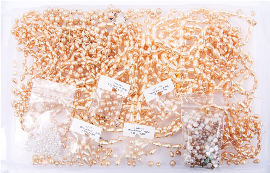 LOOSE BEADS & EMBELLISHMENTS - PLASTIC PEARLS