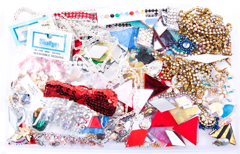 LOOSE RHINESTONES AND EMBELLISHMENTS 100+