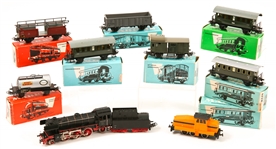 MARKLIN H0 SCALE TRAIN SET & ACCESSORIES - 1950s-1970s