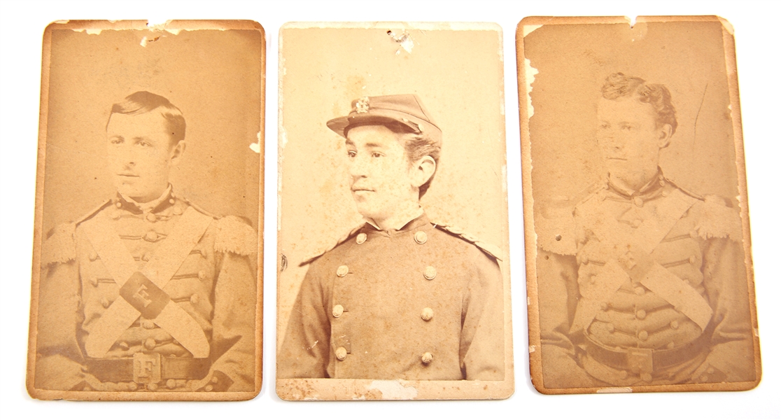 CIVIL WAR CARTE DE VISITE SOLDIER PORTRAITS - LOT OF 3