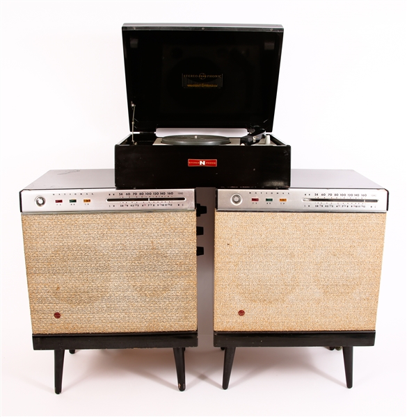 NATIONAL HP-25 STEREOPLAYER & RA-25 SPEAKERS 