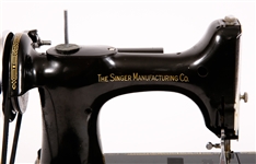 SINGER FEATHERWEIGHT 221 ELECTRIC SEWING MACHINE