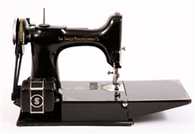 SINGER FEATHERWEIGHT 221 ELECTRIC SEWING MACHINE