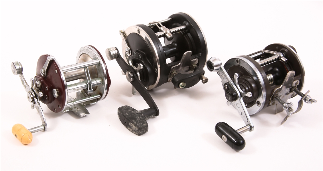 LOT OF 3 SALTWATER FISHING REELS - PENN AND DAIWA