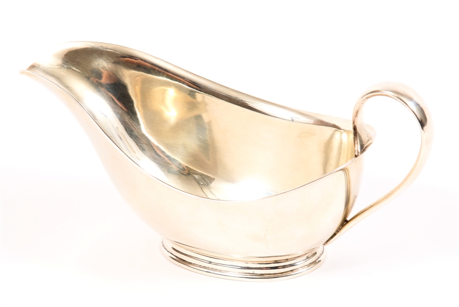 REED & BARTON STERLING SILVER GRAVY BOAT