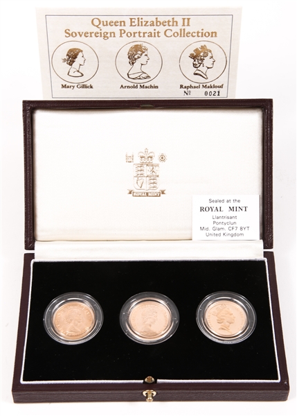 QUEEN ELIZABETH II SOVEREIGN GOLD PORTRAIT COIN SET