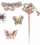 COSTUME JEWELRY PENDANTS, BROOCH PINS AND HAIR PIECES