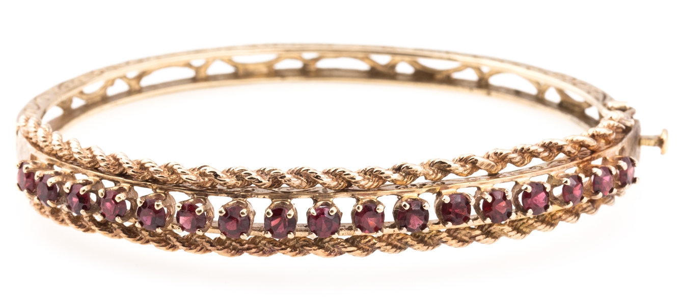 WOMENS 14K GOLD GARNET BANGLE