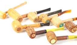 20TH C. CORN COB PIPES - LOT OF 13
