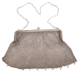 LADIES .800 SILVER MESH CHAIN ANTIQUE PURSE