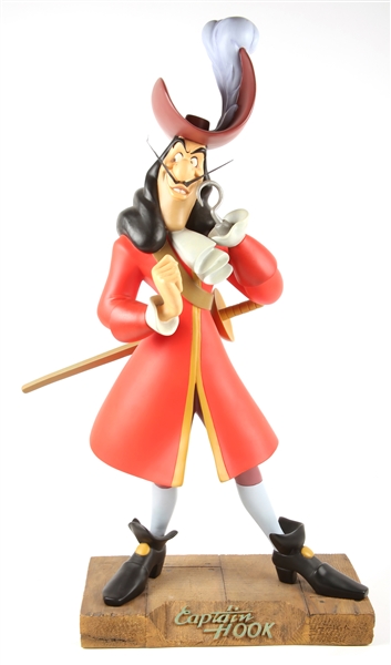DISNEY CAPTAIN HOOK STATUETTE