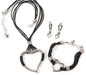 BRIGHTON HERITAGE HEART JEWELRY SET & GIFT BOX TIN