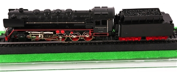 20TH C. MARKLIN TRAIN #44 690 HO GAUGE WITH DISPLAY