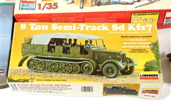 20TH C. MILITARY MODEL SETS LOT OF 8