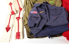 BOY SOUTS OF AMERICA CLOTHING AND BOOK LOT