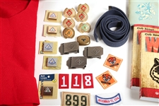 BOY SOUTS OF AMERICA CLOTHING AND BOOK LOT