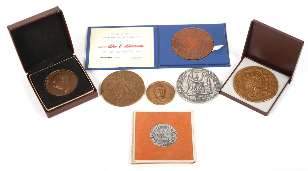 INTERNATIONAL COMMEMORATION MEDALLIONS LOT OF 7