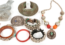 20TH C. WORLD TRAVELER SOUVENIR LOT OF 10