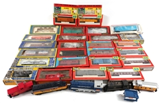 HO GAUGE TRAIN CARS - TYCO, LIFE-LIKE, AHM, & MORE