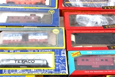 HO GAUGE TRAIN CARS - TYCO, LIFE-LIKE, AHM, & MORE