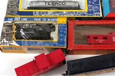 HO GAUGE TRAIN CARS - TYCO, LIFE-LIKE, AHM, & MORE