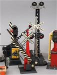 HO & O GAUGE TRAIN ACCESSORIES - LIONEL, MARX & MORE