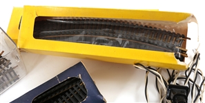 HO GAUGE MODEL TRAIN TRACKS & TRANSFORMERS