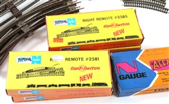 MODEL TRAINS, TRACK, ACCESSORIES AND TRANSFORMERS