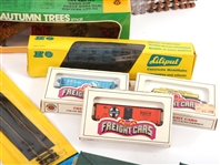 MODEL TRAINS, TRACK, ACCESSORIES AND TRANSFORMERS