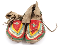 LATE 19TH C. NATIVE AMERICAN QUILLWORK MOCCASINS 