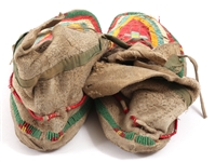 LATE 19TH C. NATIVE AMERICAN QUILLWORK MOCCASINS 