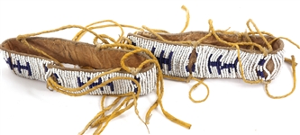 LATE 19TH C. NATIVE AMERICAN BEADED & WOVEN TRADE GOODS