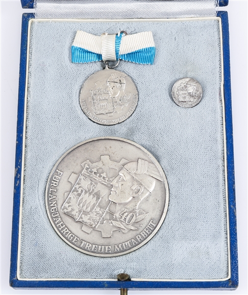 1940 GERMAN LOYAL WORKERS .900 SILVER MEDALLION SET