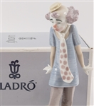 LLADRO PORCELAIN CIRCUS DAYS #6916 FIGURINE
